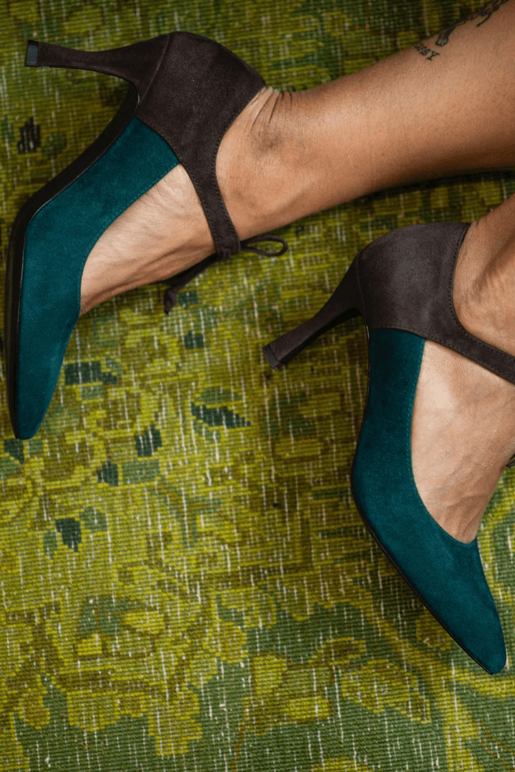 LUCREZIA | ANKLE TIE COURT SHOES