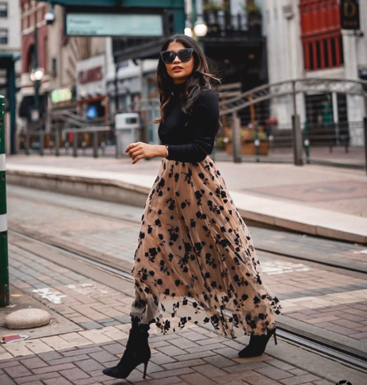 Odette | Elegant Tulle Midi Skirt