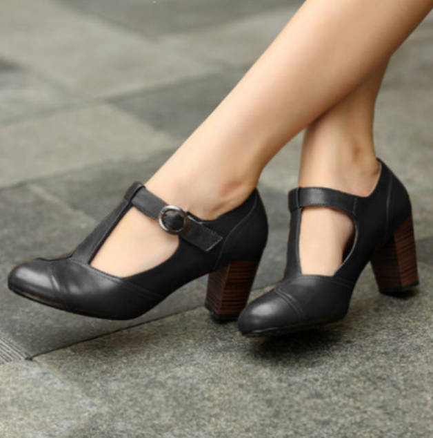 RACHELE | Elegant T-bar court shoes with low heel for a refined look