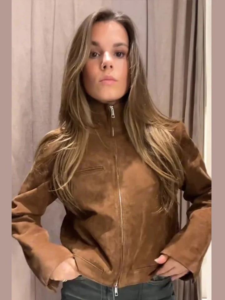 Genevieve | Slim fit cropped jacket with zip fastening and stand-up collar