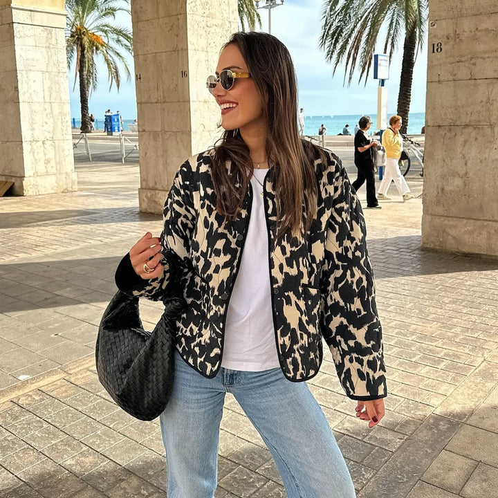 Adriana | Short women's jacket with animal print and round neck