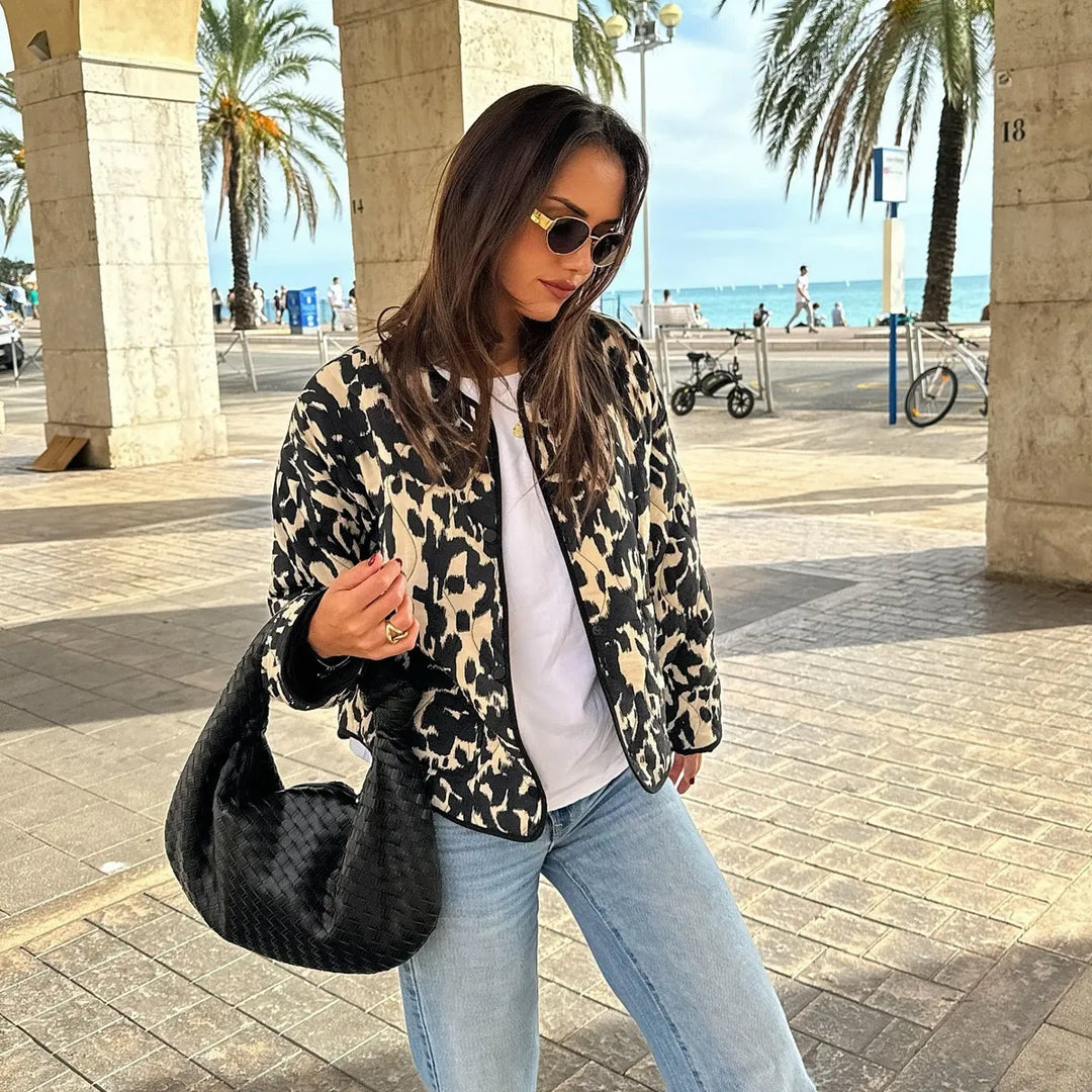 Adriana | Short women's jacket with animal print and round neck