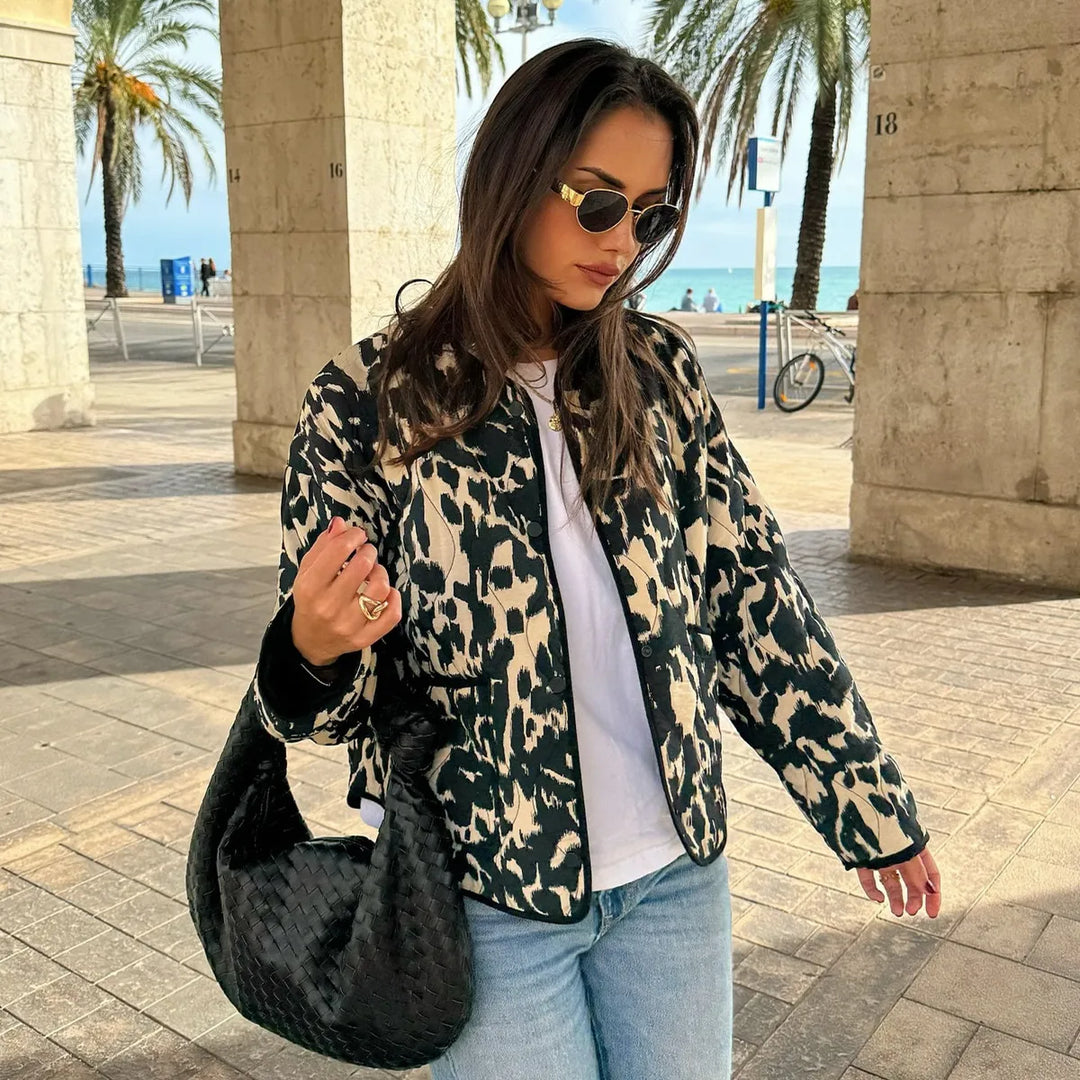 Adriana | Short women's jacket with animal print and round neck