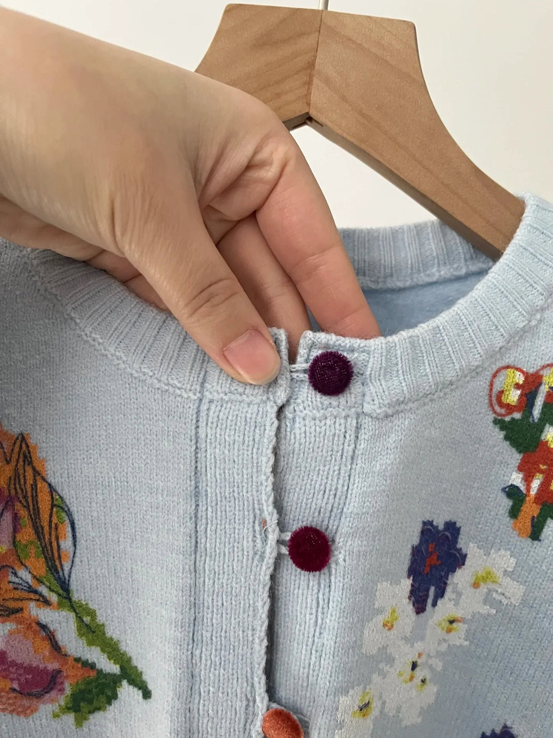 Sahara | Elegant vest with flowers