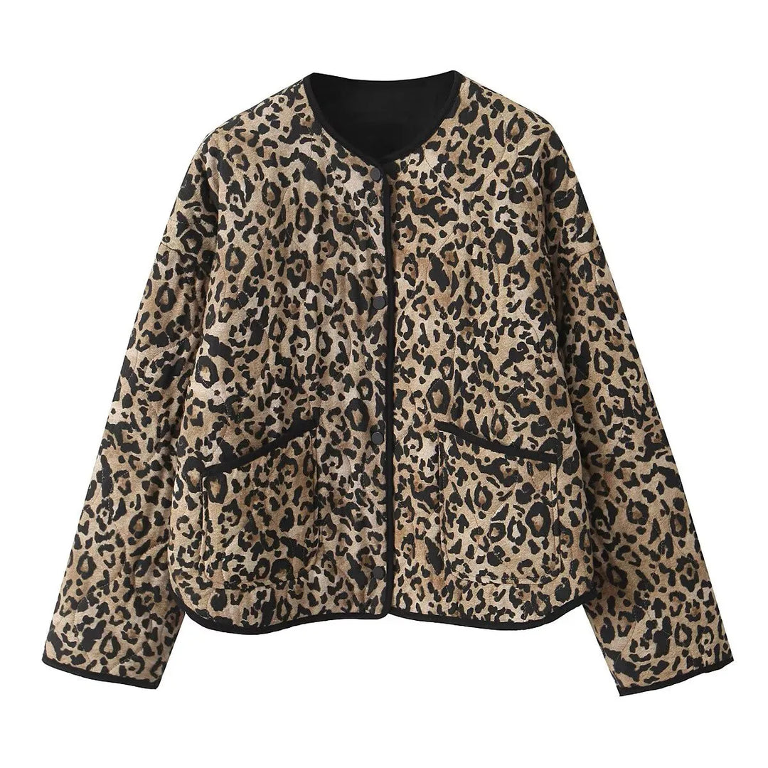 Adriana | Short women's jacket with animal print and round neck