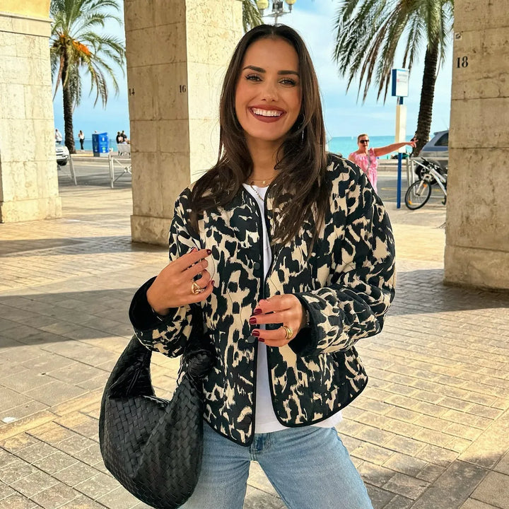 Adriana | Short women's jacket with animal print and round neck