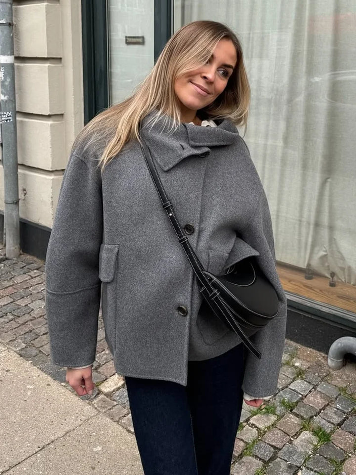 Beatrice | Elegant coat with a stand-up collar, button closure, and pockets