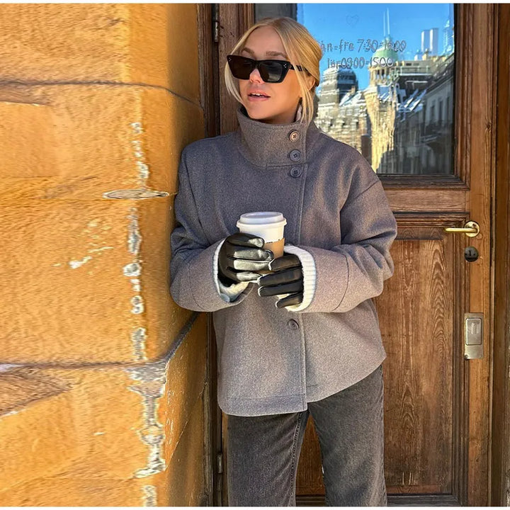 Beatrice | Elegant coat with a stand-up collar, button closure, and pockets