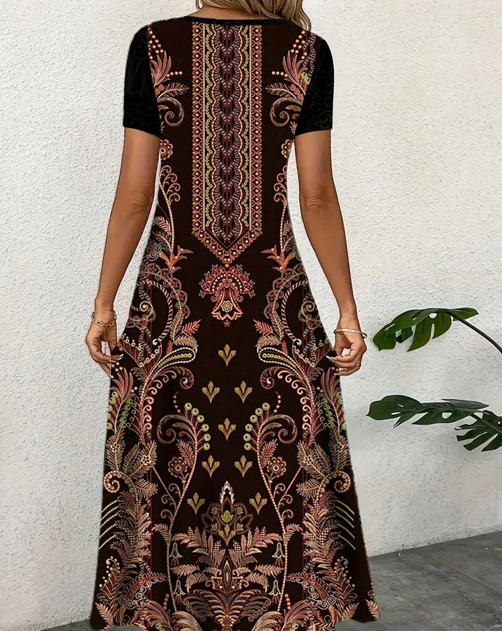 Ebony | Airy dress with artistic print