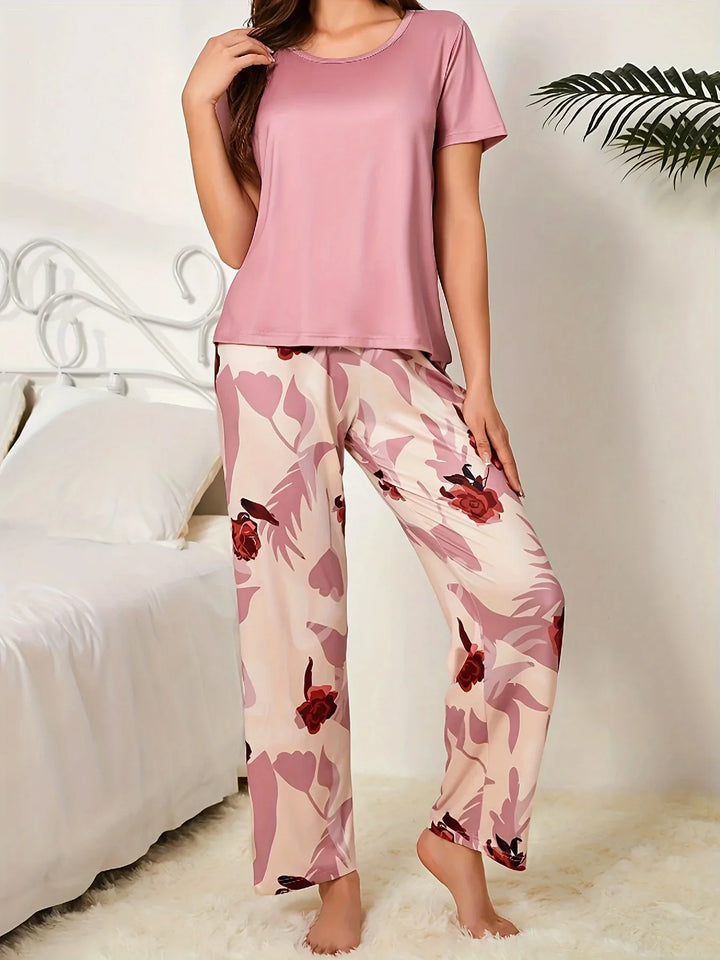 Renee | Chic pyjama set with floral print