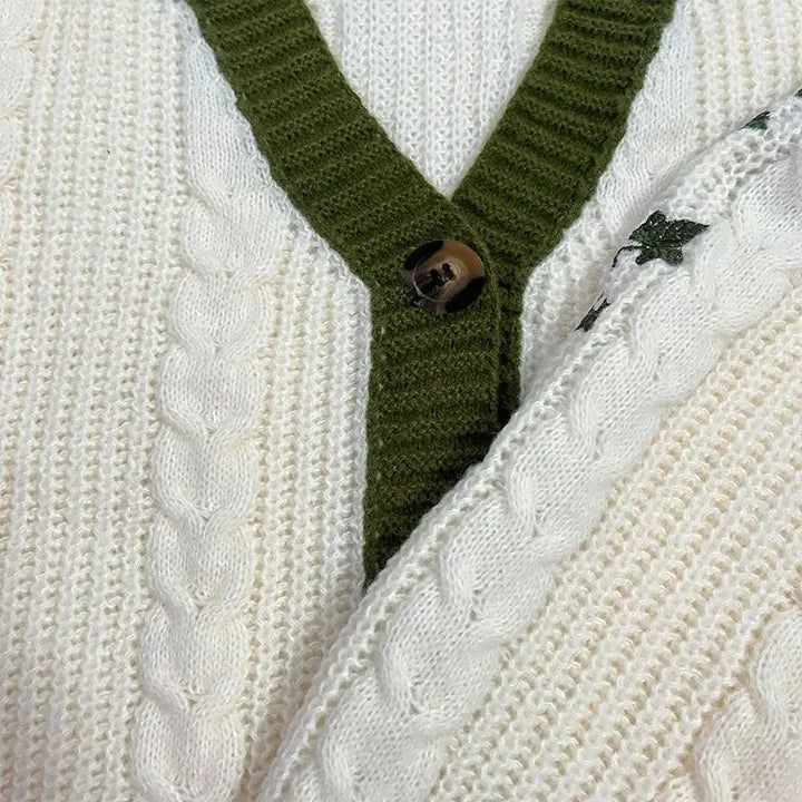 Giselle | Warm and Elegant Cable Knit Cardigan