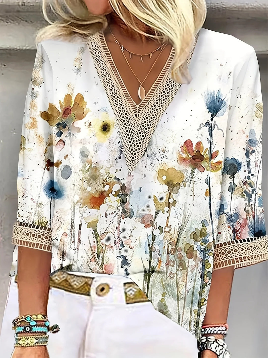 Nela | Blouse with Colourful Print