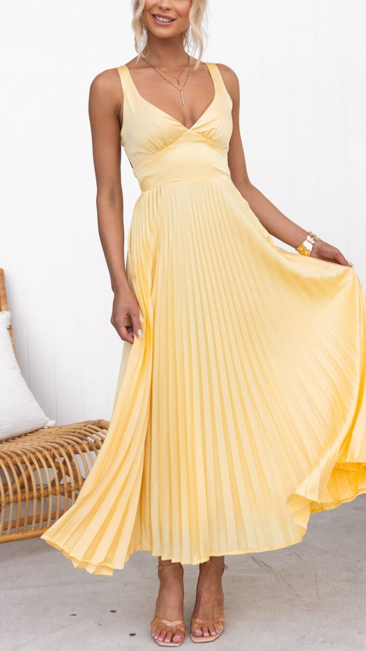 Aby | Elegant pleated maxi dress