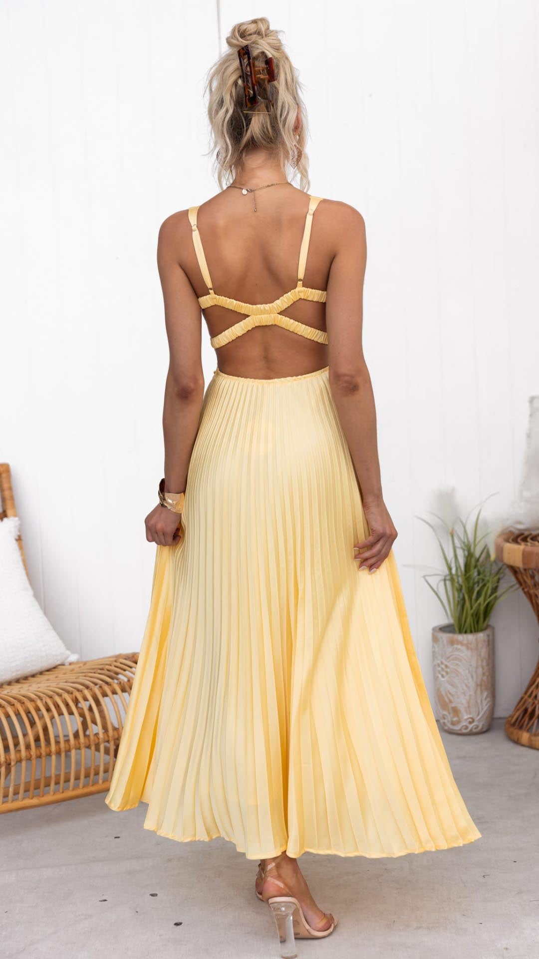Aby | Elegant pleated maxi dress