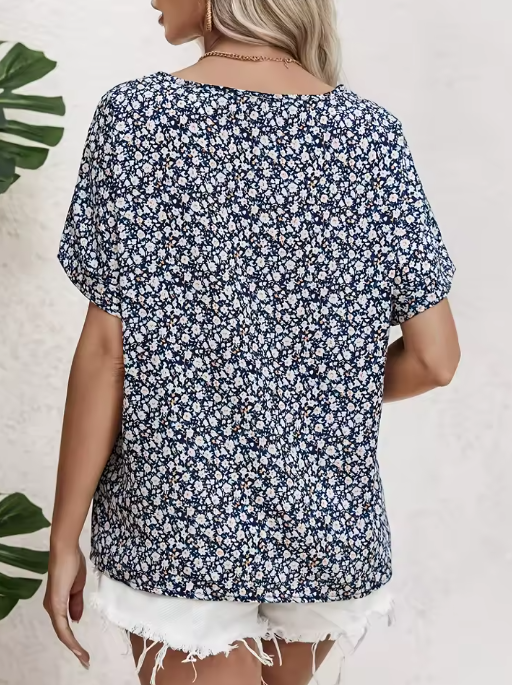 Verna | Chic blouse with floral print