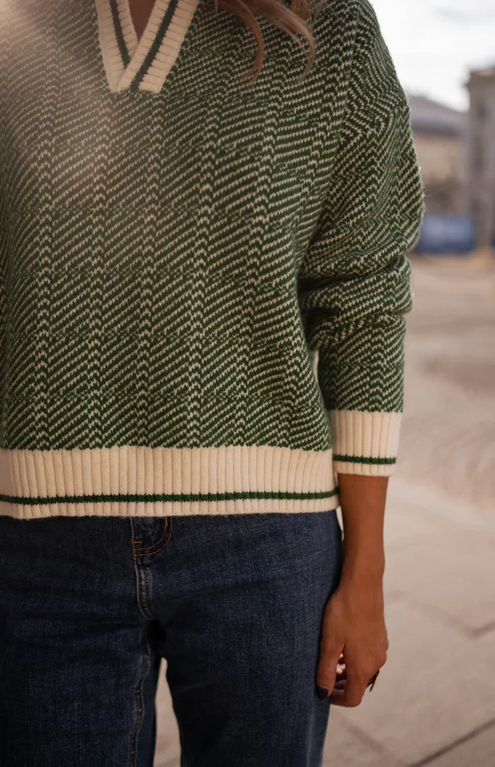 Ella | Stylish Jumper with a Retro Touch